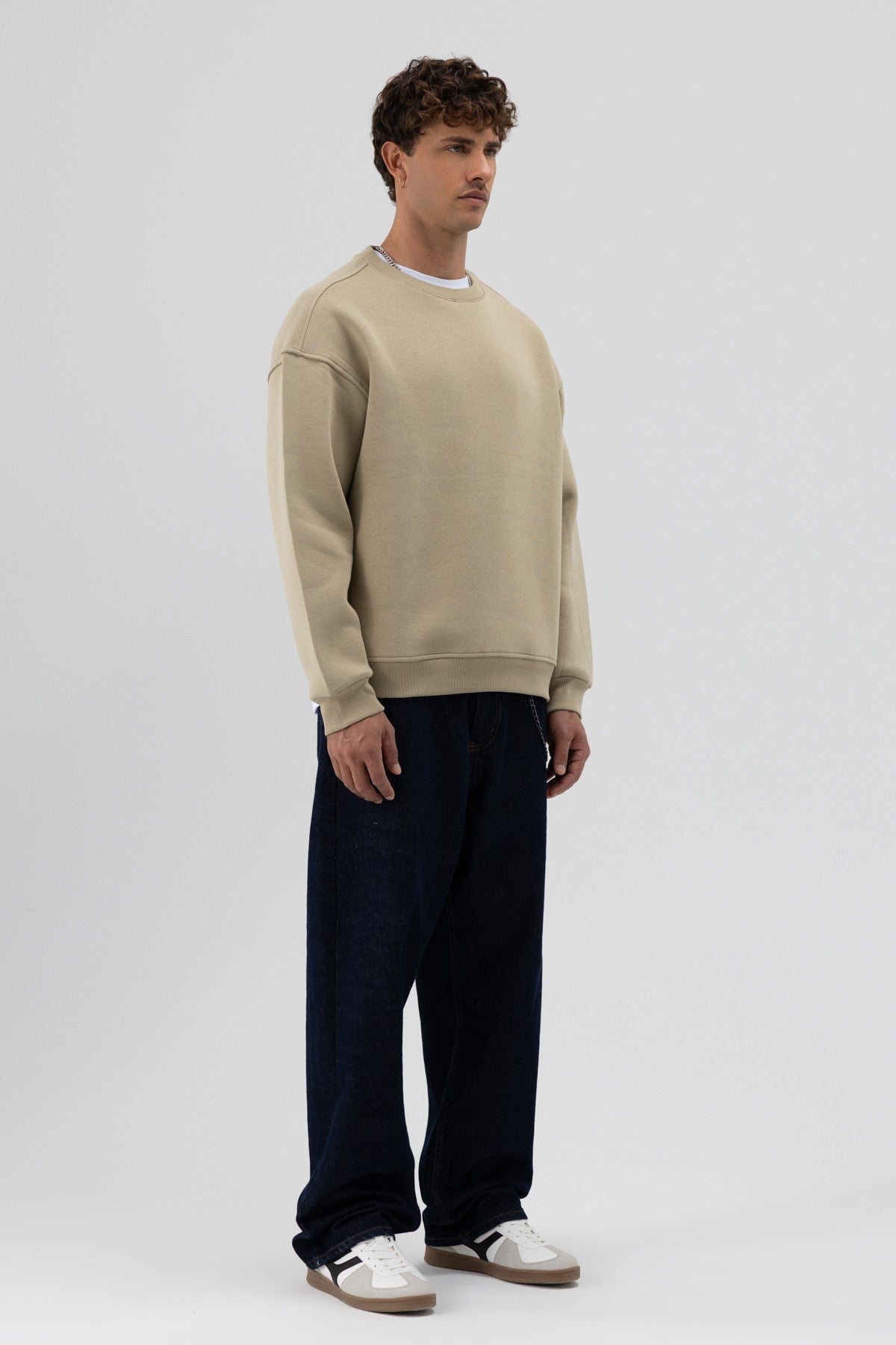 Basic Crew Neck Oversized Sweatshirt