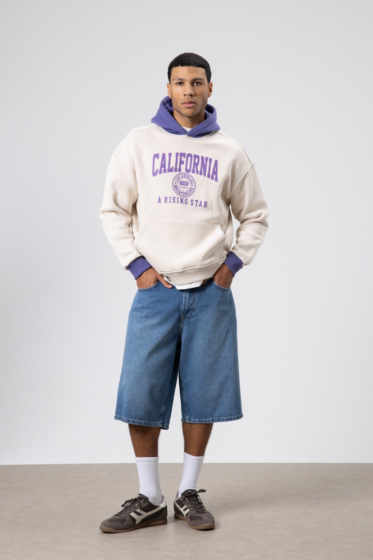 Two-Tone Printed Oversized Sweatshirt