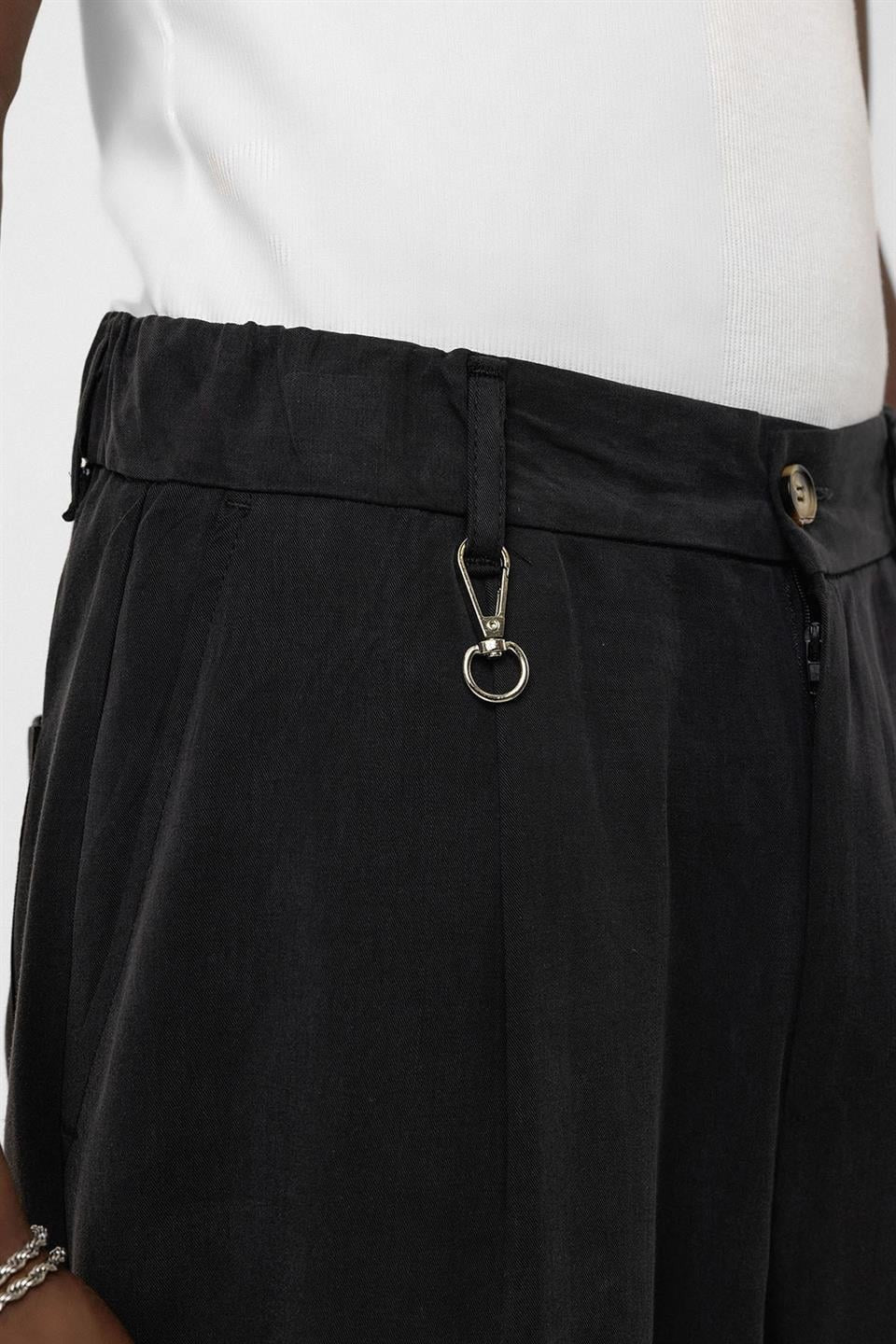 Relaxed-Fit Fabric Pants