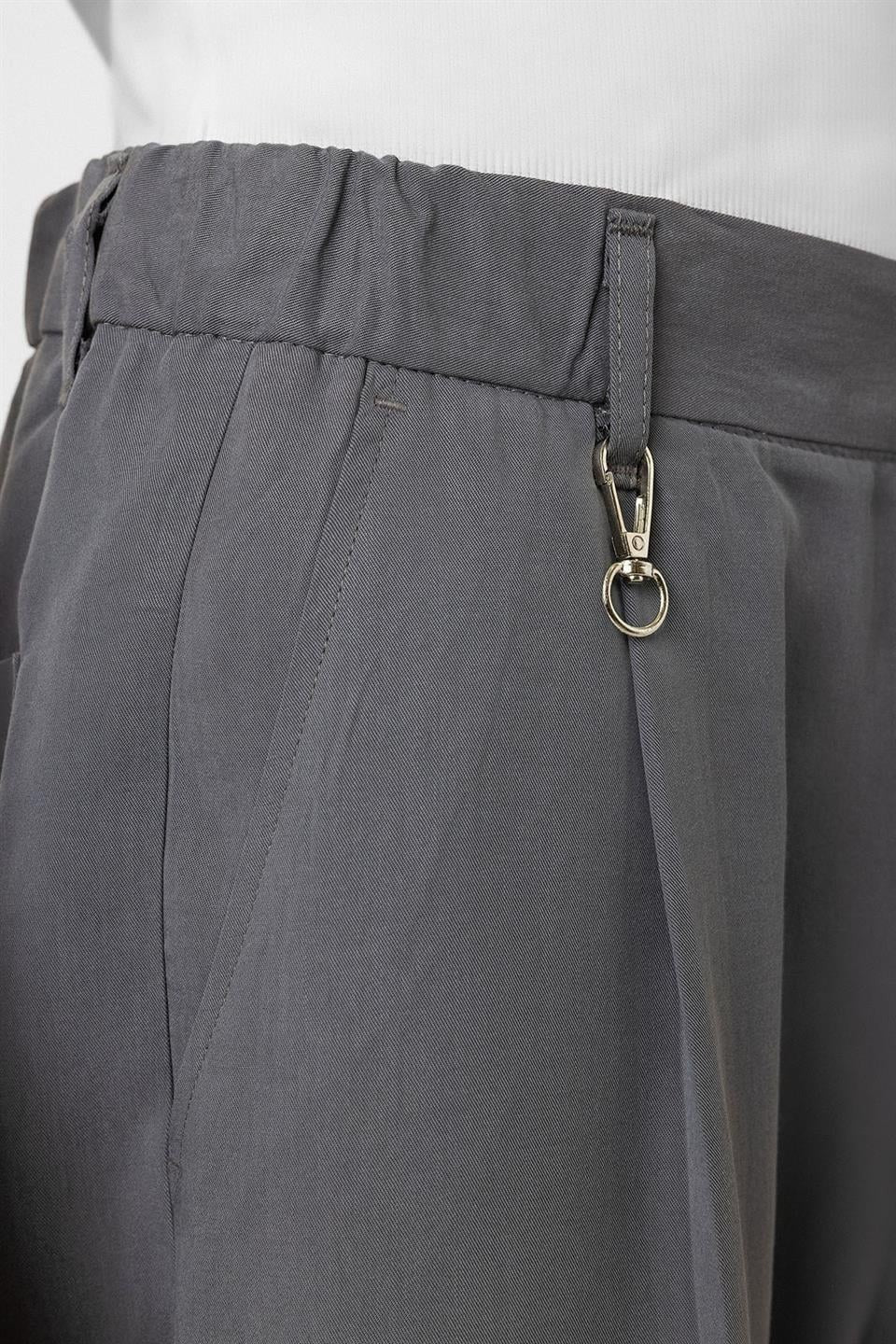 Relaxed-Fit Fabric Pants
