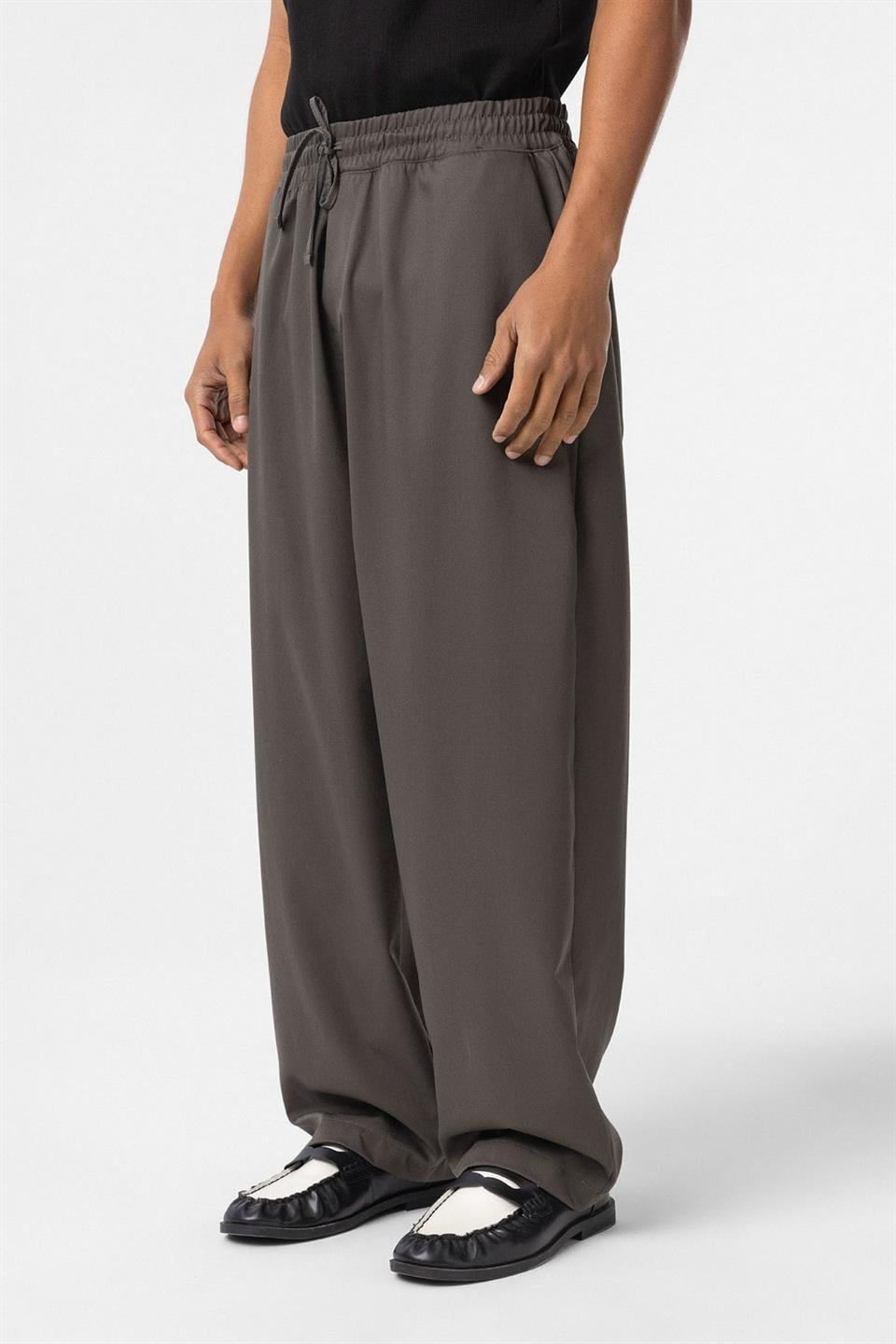 Baggy Pants with an Elastic Waistband