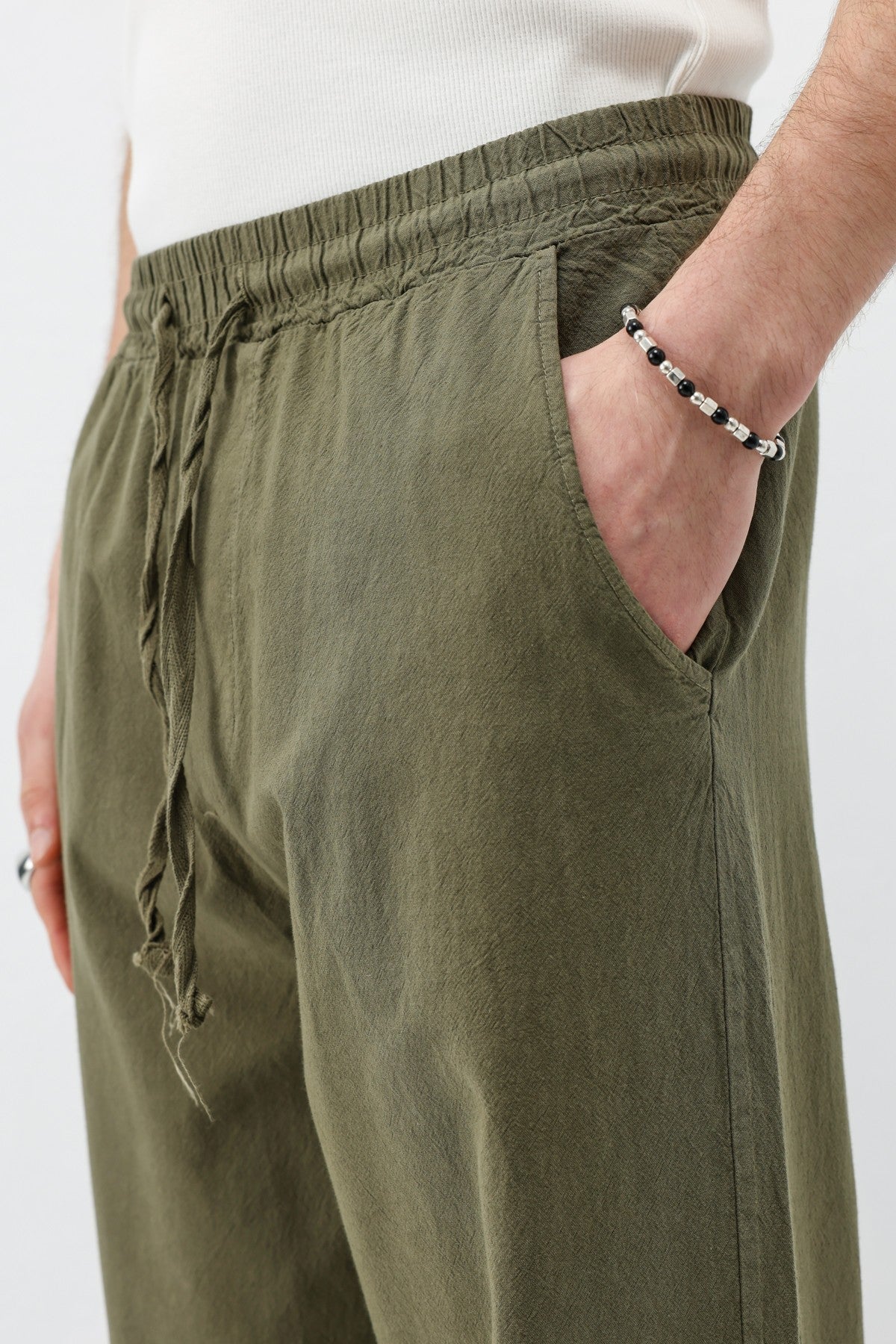 Baggy-Fit Linen Pants with Elastic Waistband