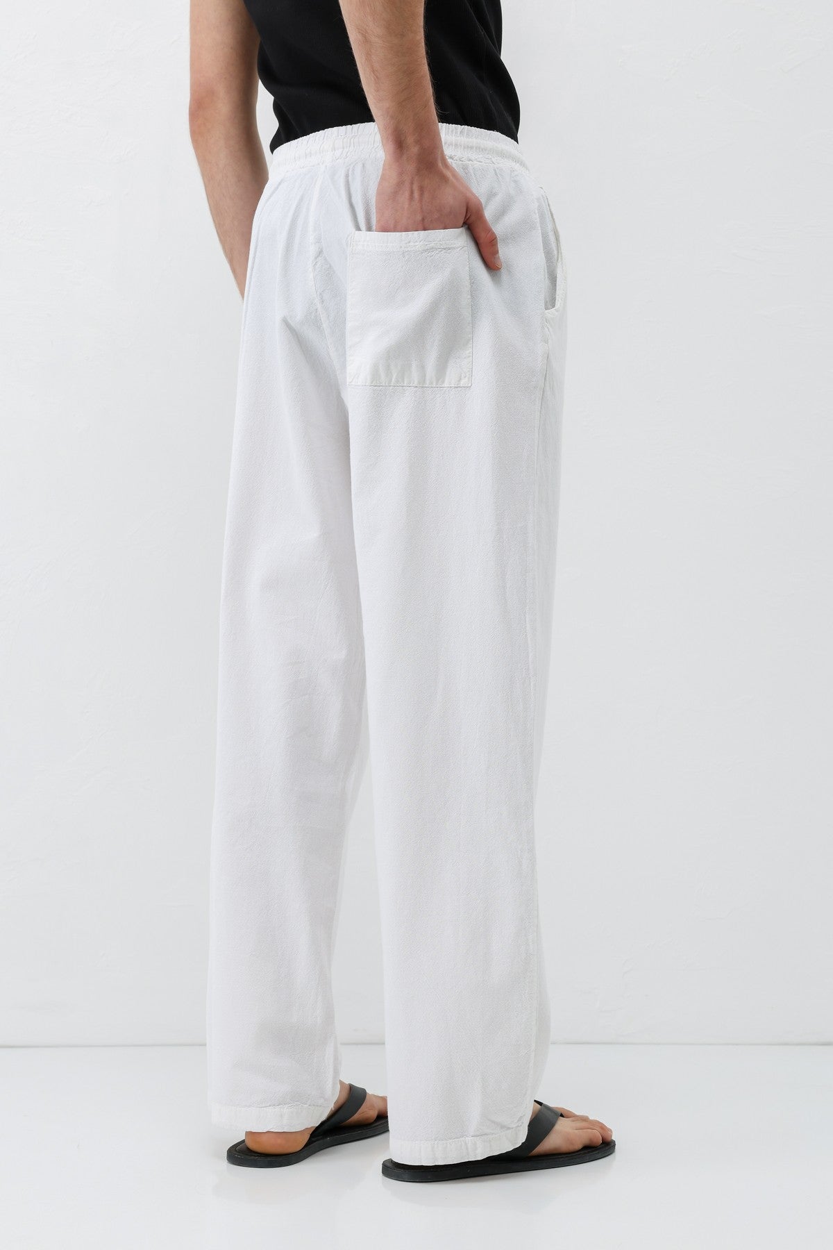 Baggy-Fit Linen Pants with Elastic Waistband