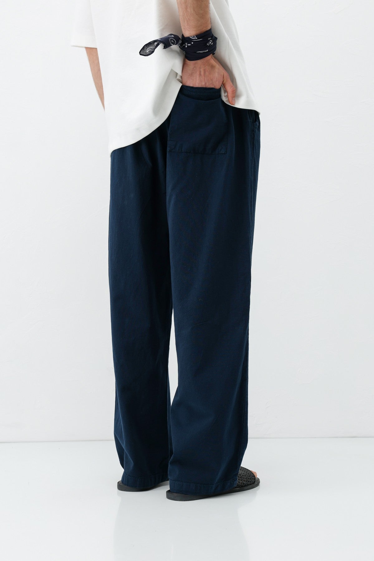 Baggy-Fit Linen Pants with Elastic Waistband