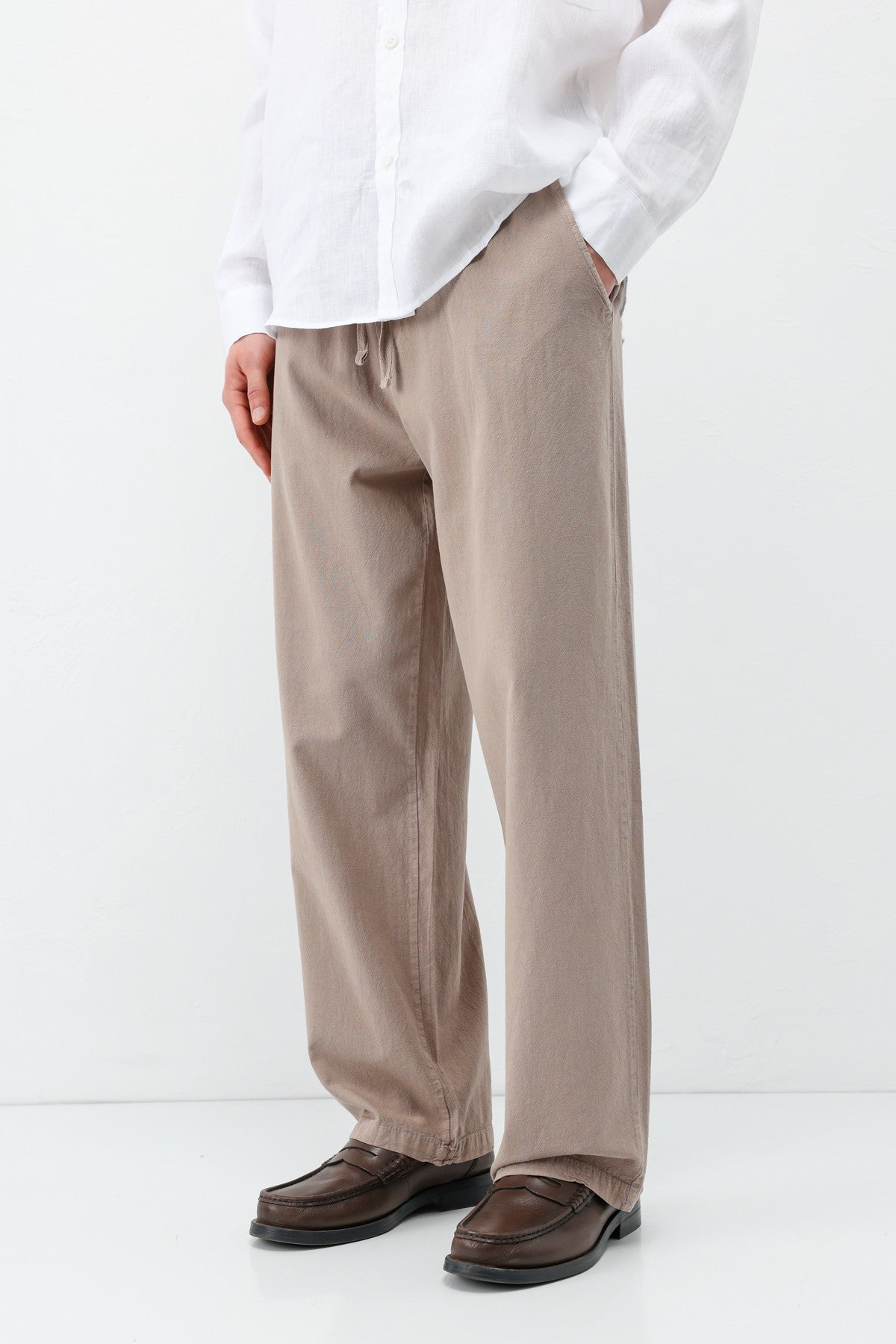 Baggy-Fit Linen Pants with Elastic Waistband