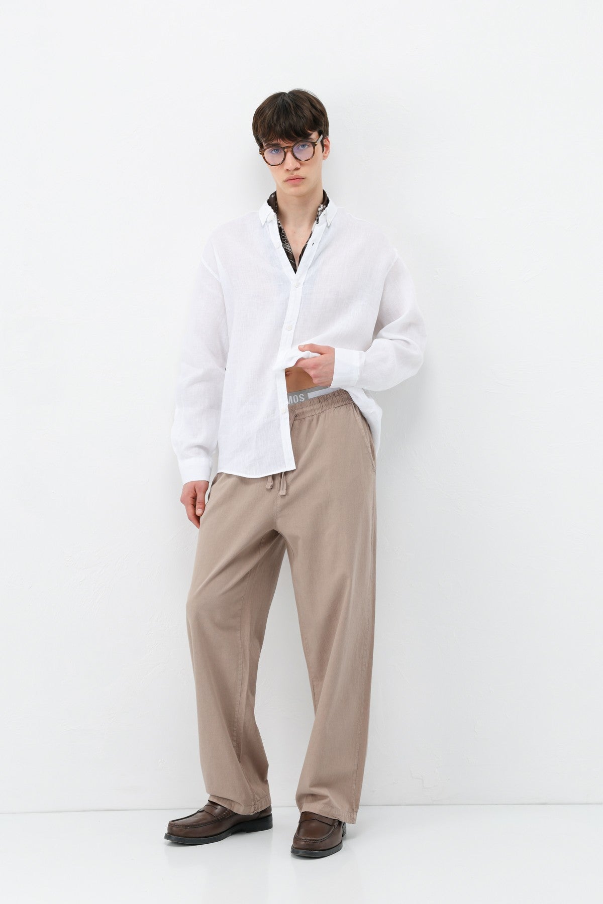 Baggy-Fit Linen Pants with Elastic Waistband