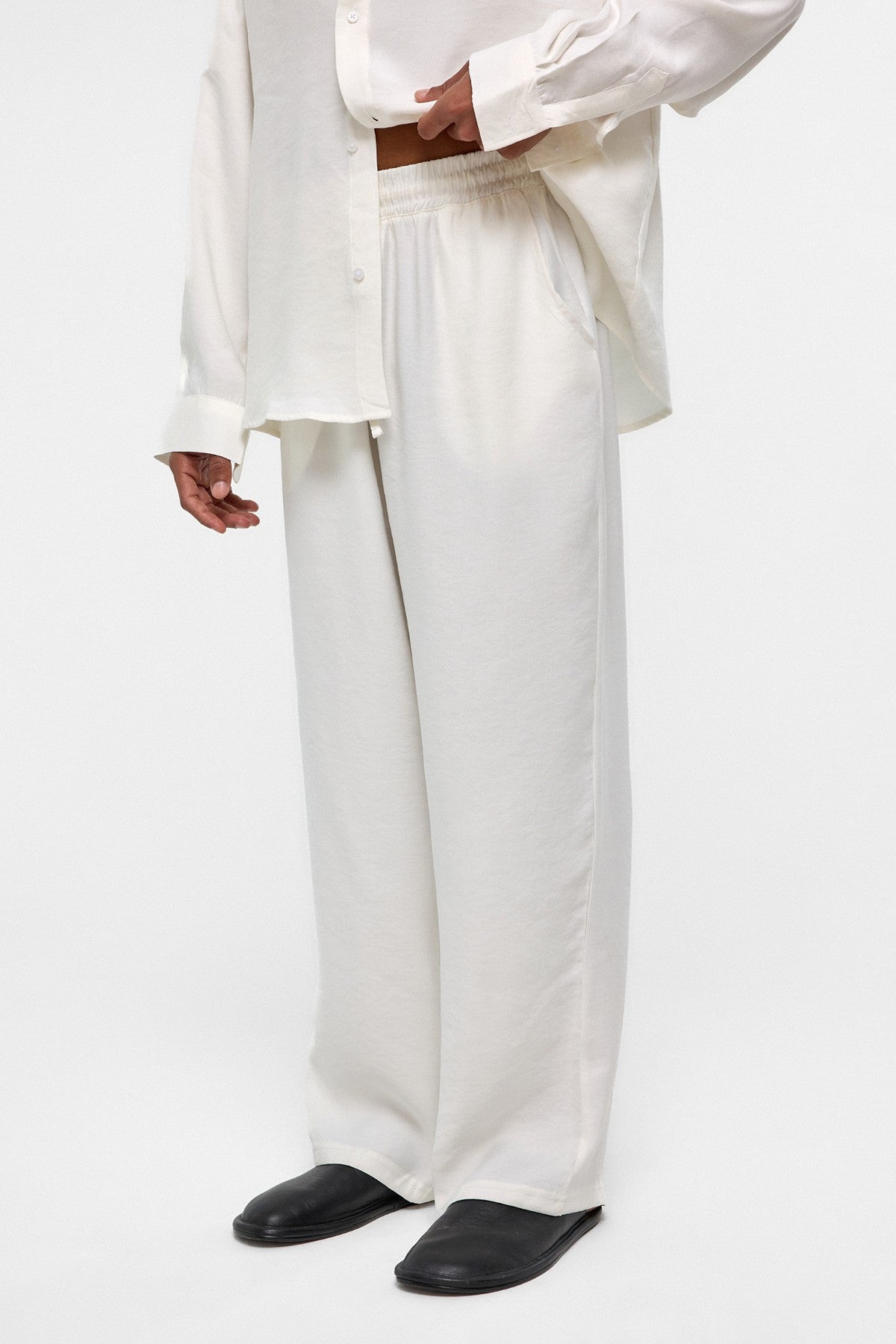 Baggy-Fit Modal Fabric Pants