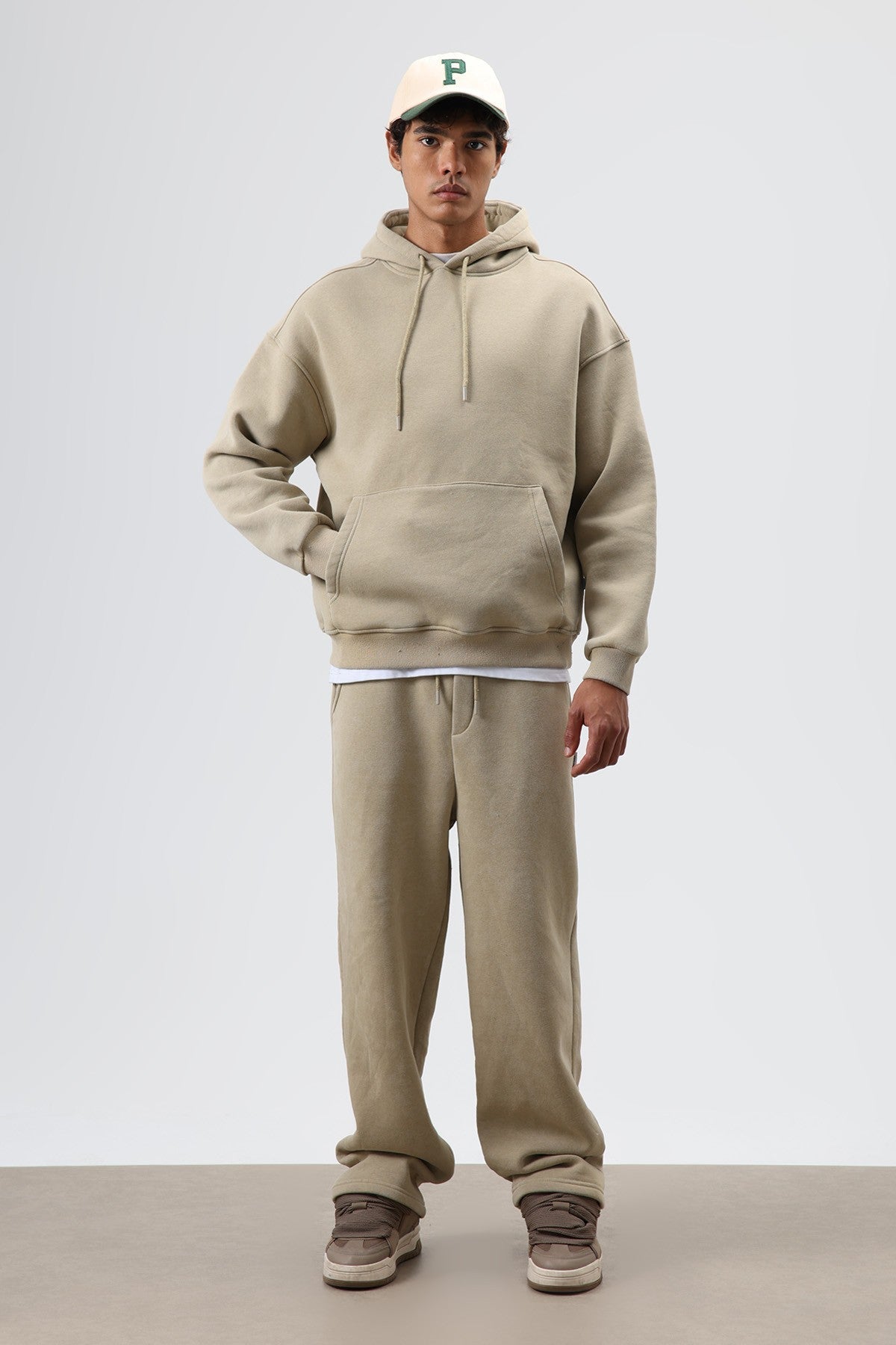 Pre-Washed Baggy Sweatpants, Khaki