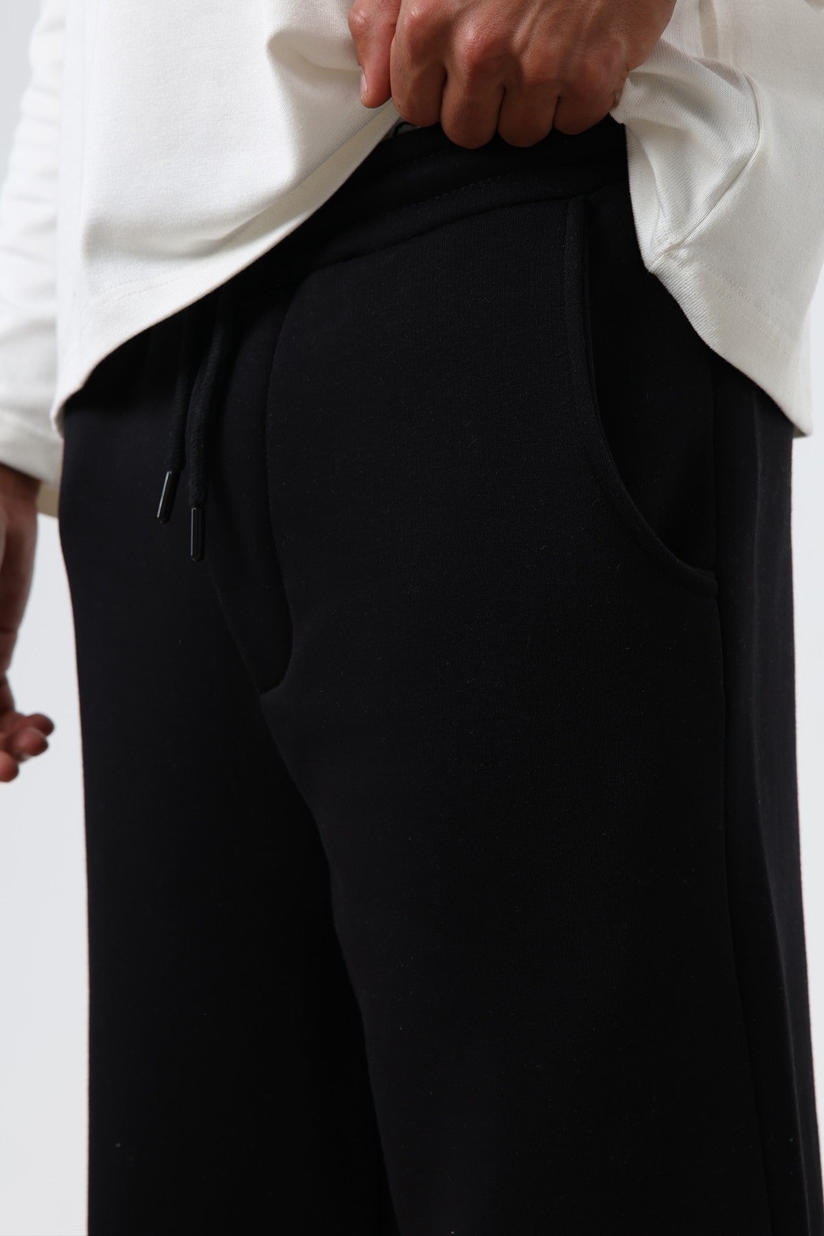 Black Baggy Sweatpants (Machine Washable)