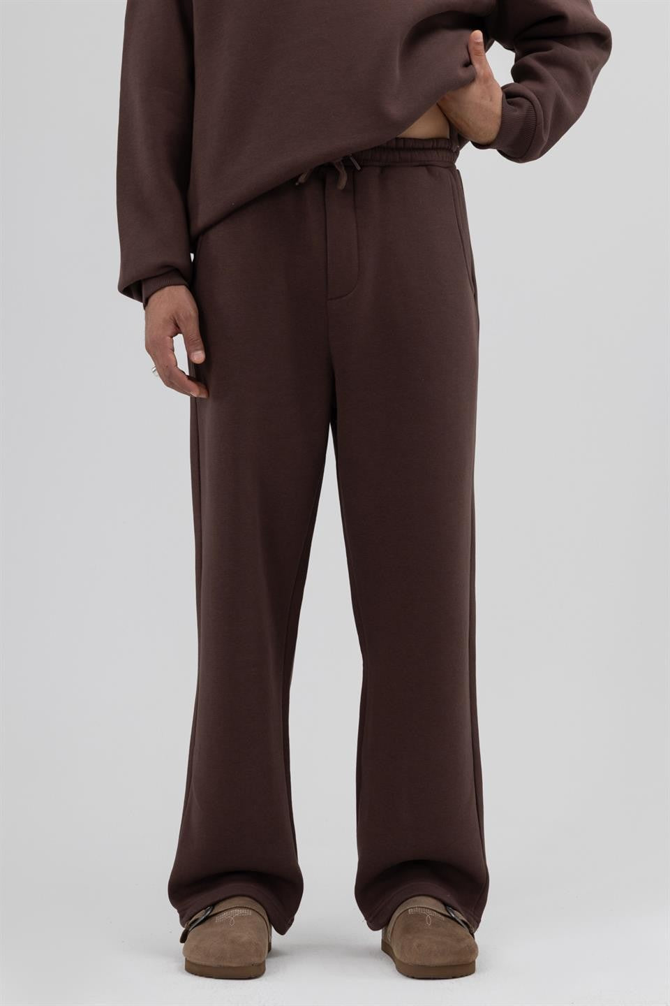 Pre-Washed Baggy Sweatpants, Brown
