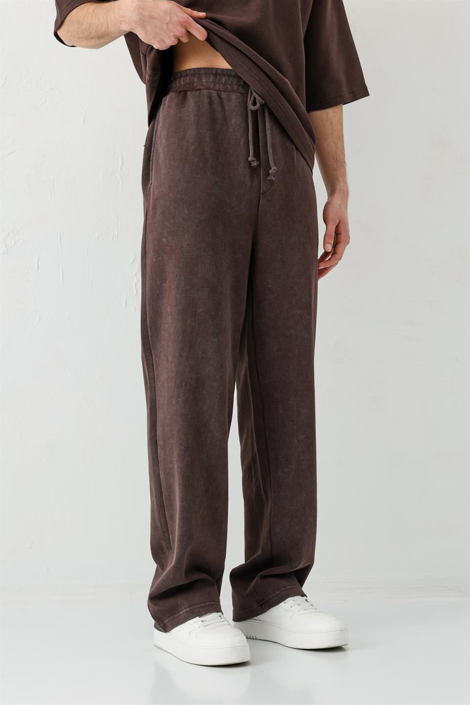 Baggy-Fit Pre-Washed Sweatpants