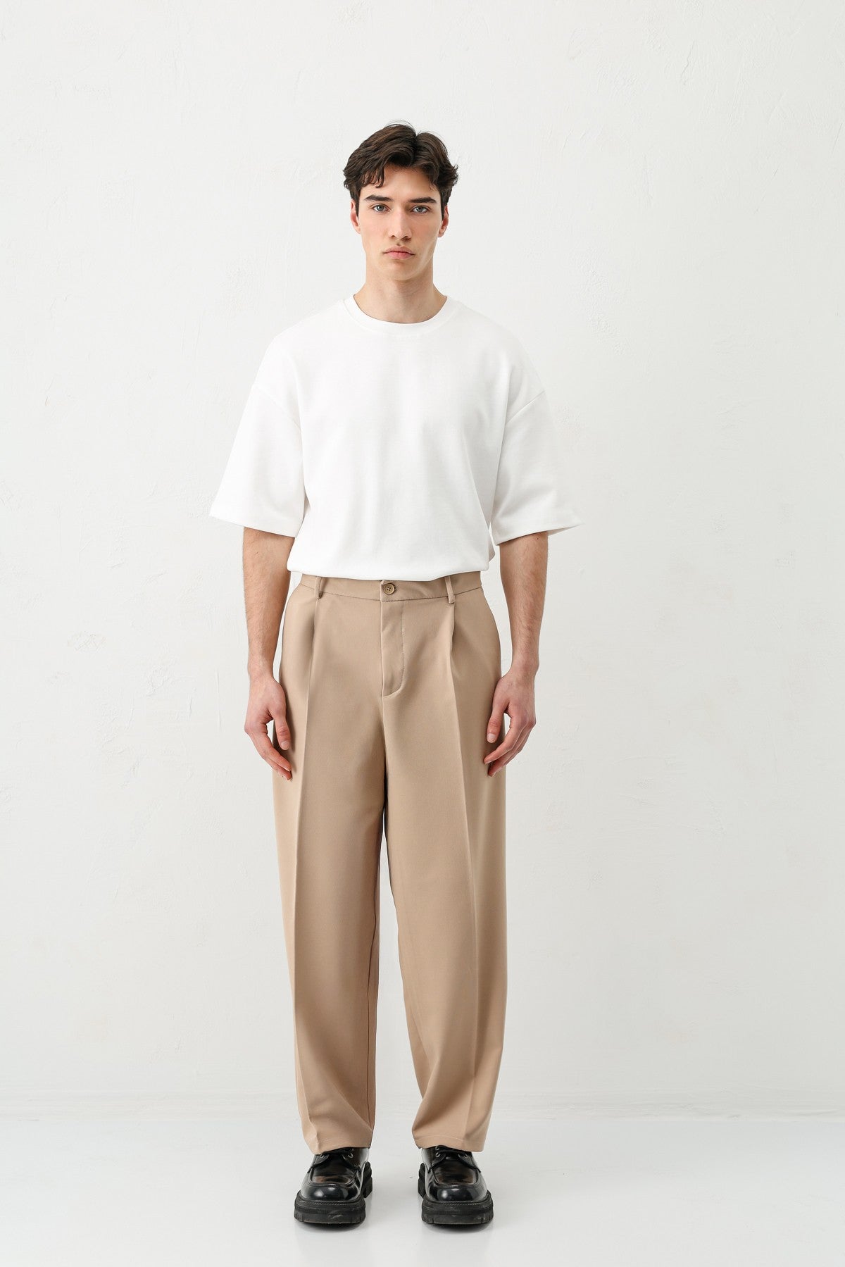 Baggy-Fit Pleated Pants