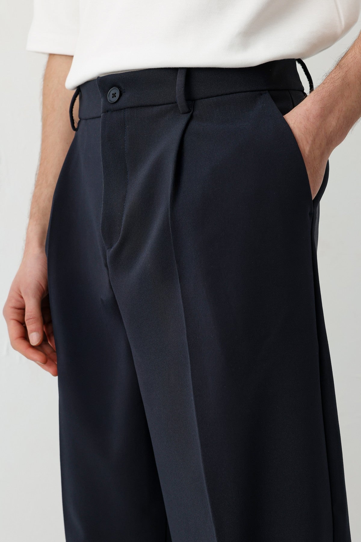 Baggy-Fit Pleated Pants