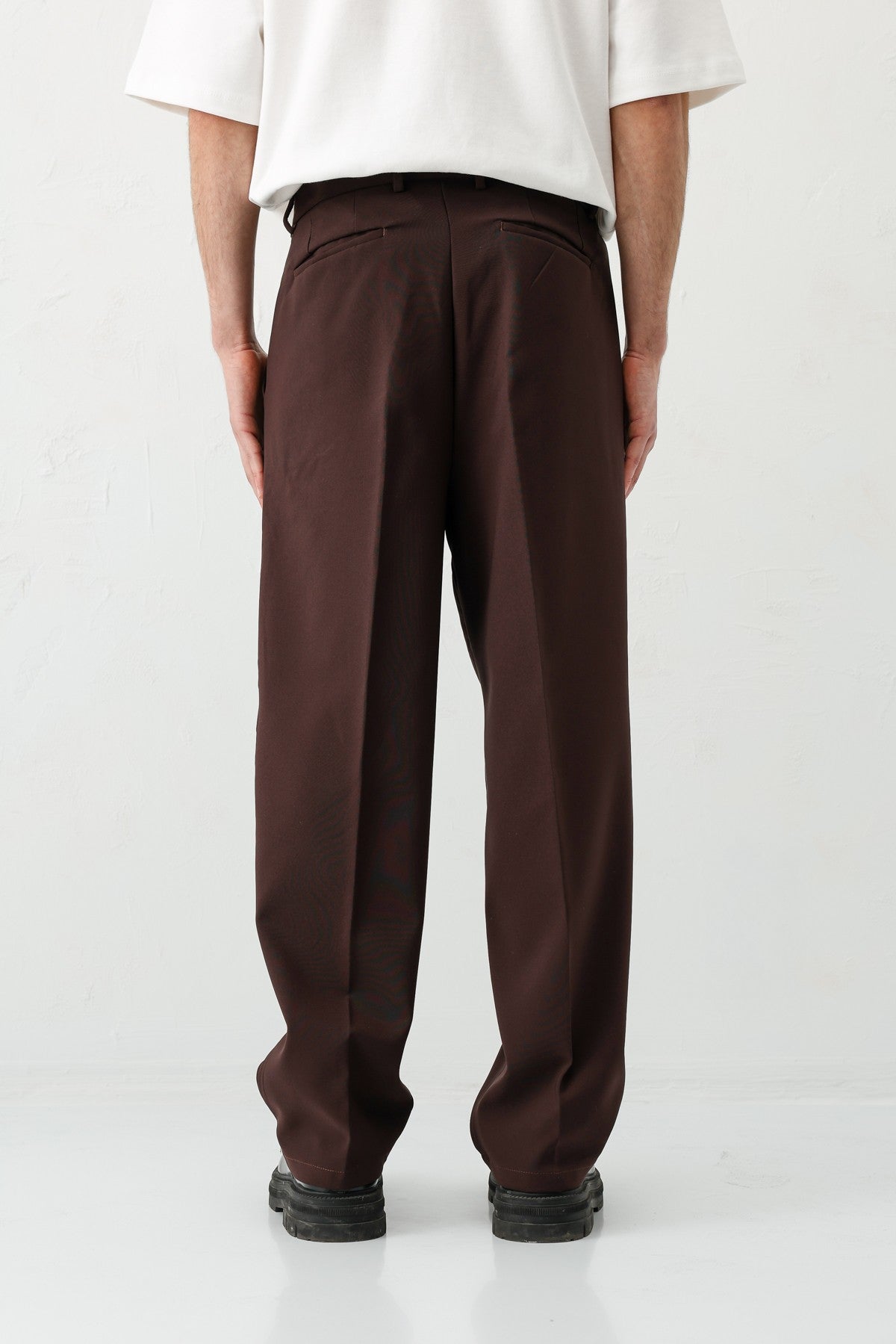 Baggy-Fit Pleated Pants