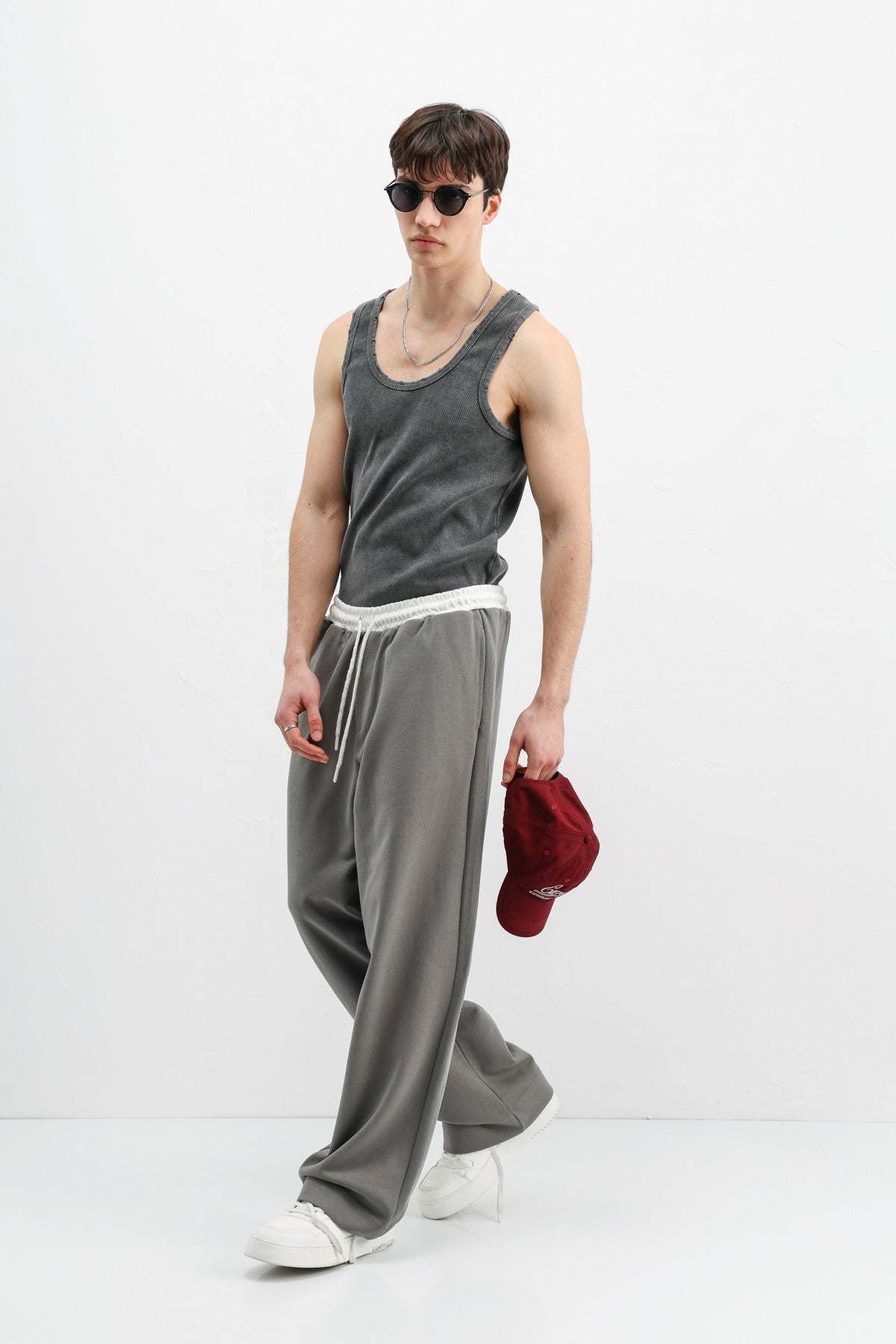 Baggy-Fit Sweatpants V80-41
