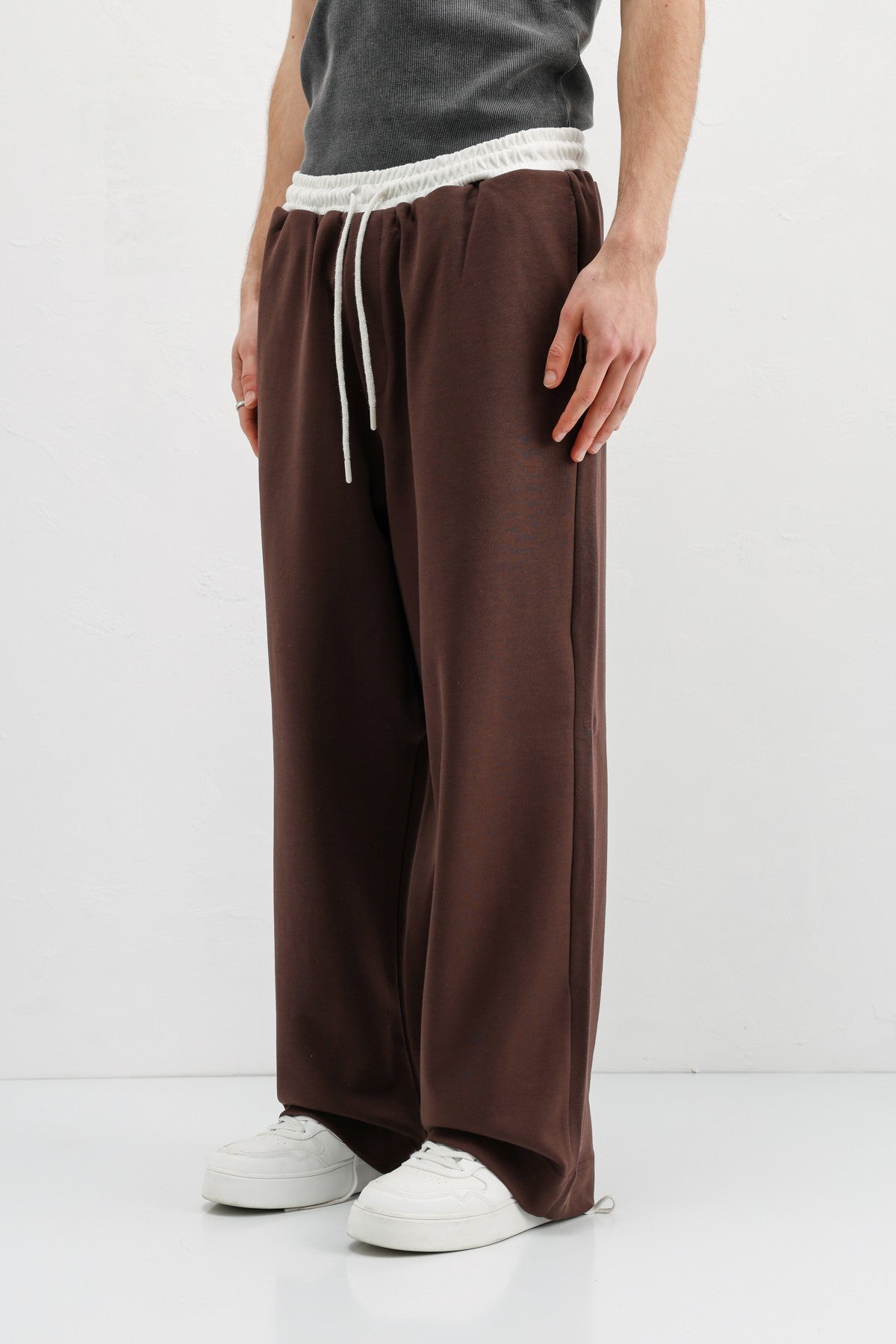 Baggy-Fit Sweatpants V80-41
