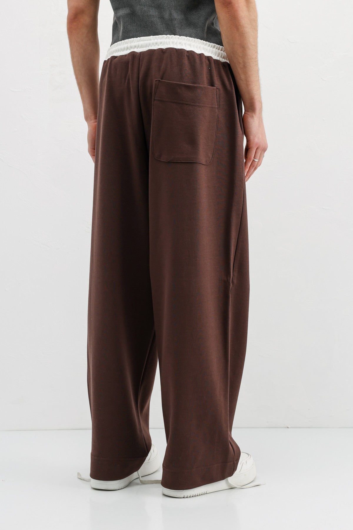Baggy-Fit Sweatpants V80-41