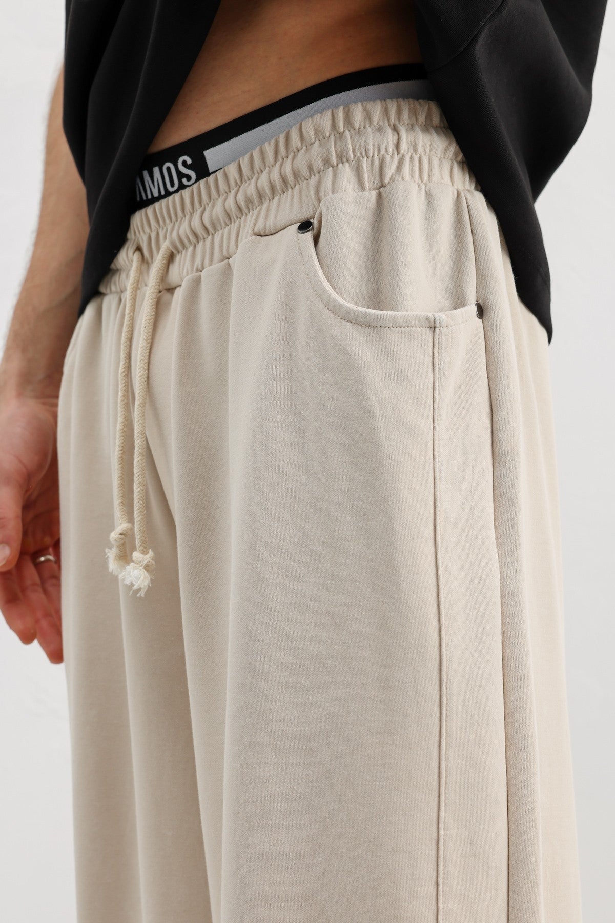 Baggy-Fit Sweatpants V80-43