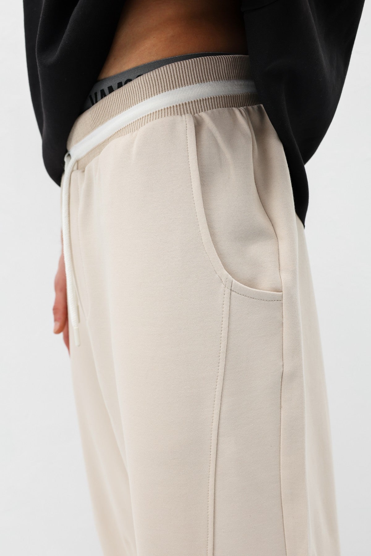 Drawstring Baggy-Fit Sweatpants