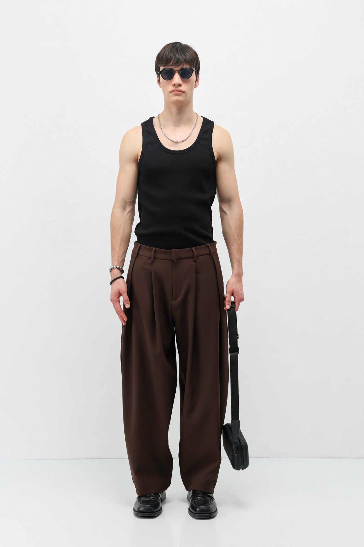 Barrel Fit Tailored Pants