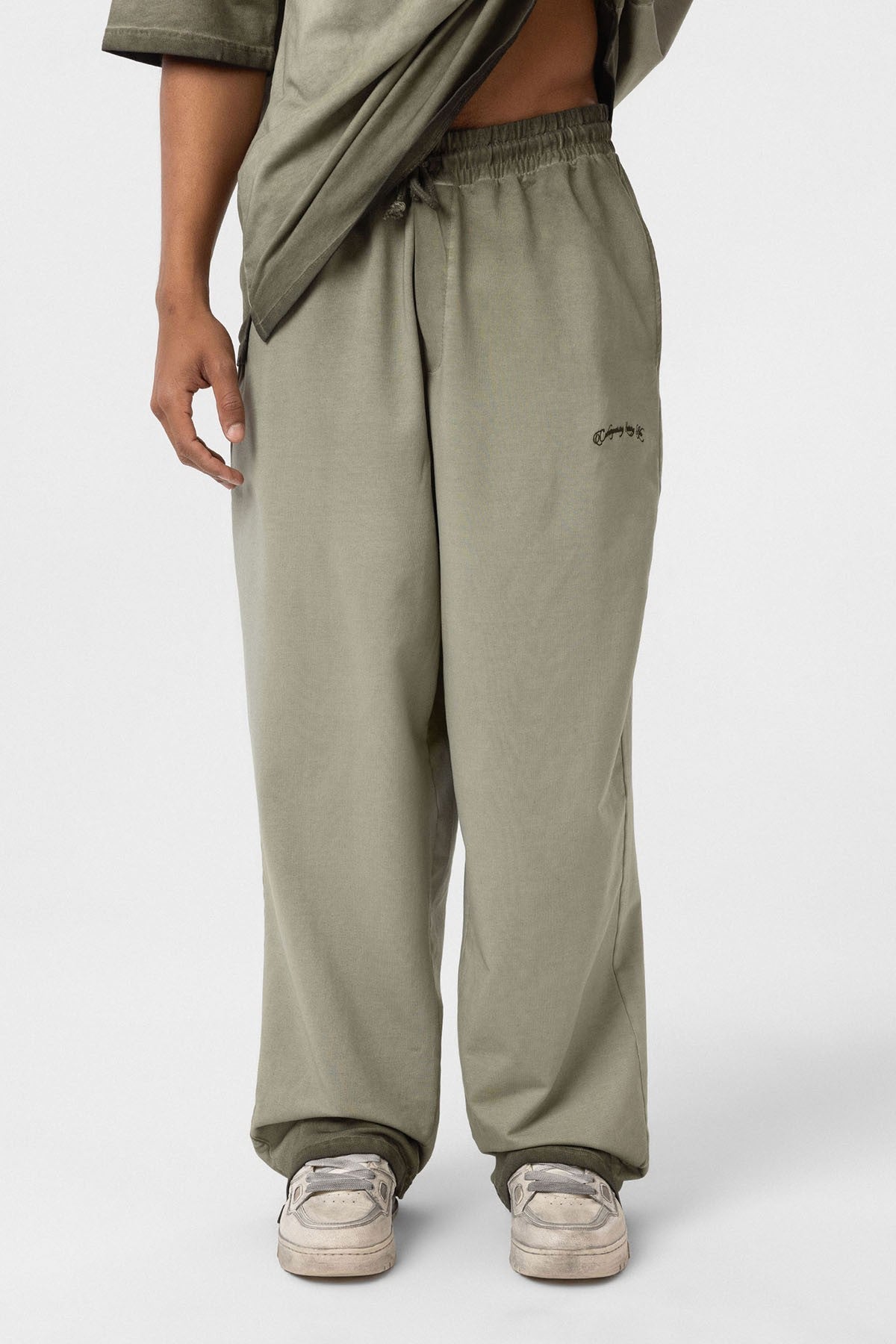 Machine-Washable Oversized Sweatsuit