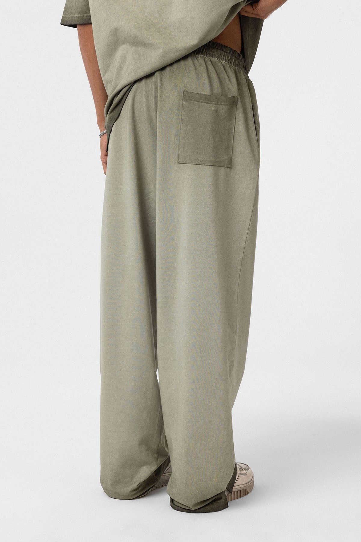 Machine-Washable Oversized Sweatsuit
