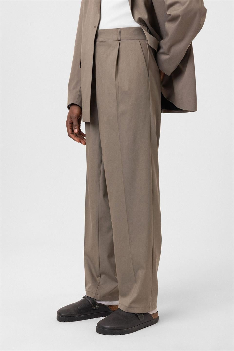 Oversized Belted Suit