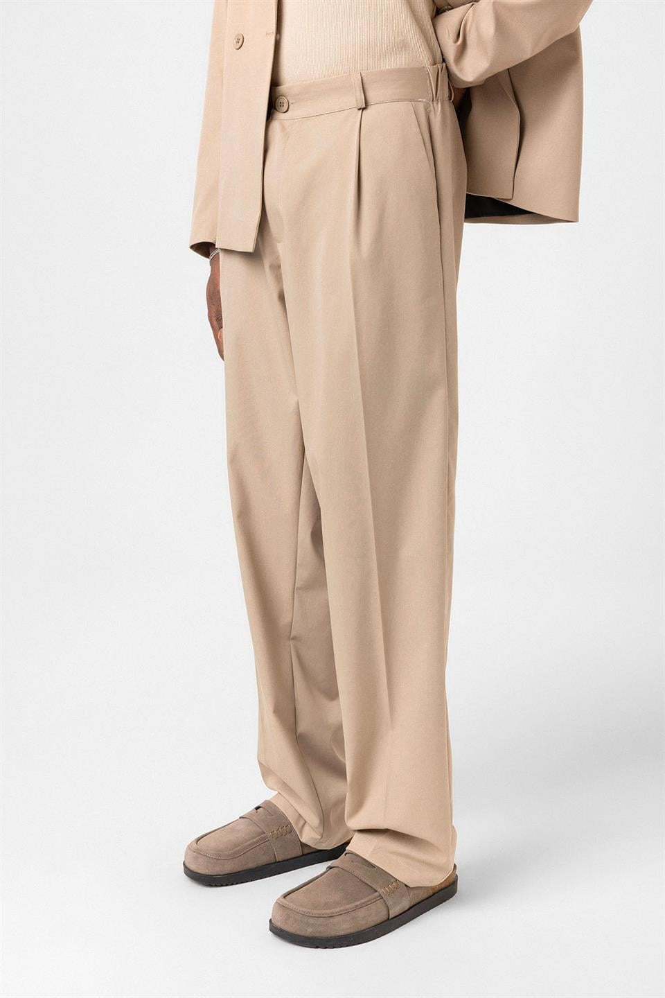 Single-Button Oversized Suit