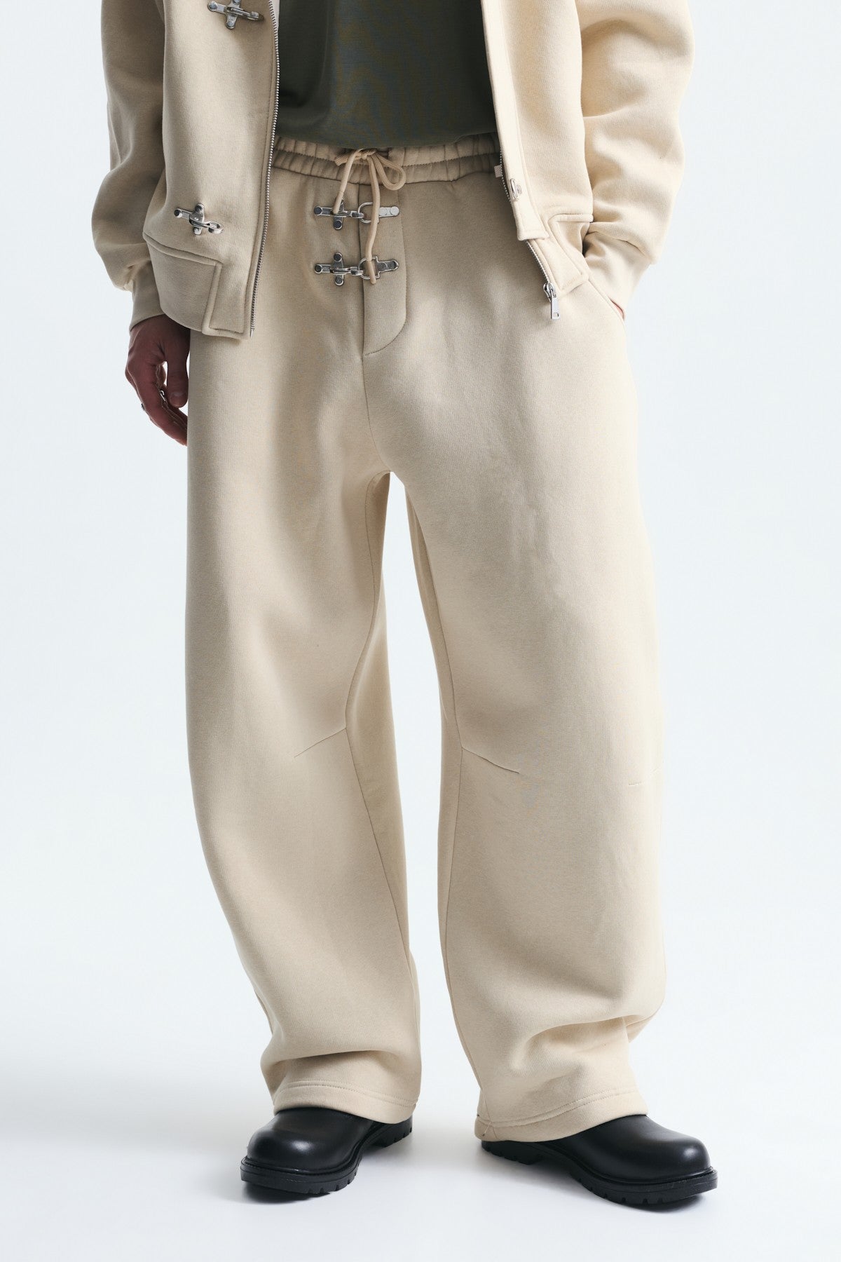 Oversized Clip-Front Sweatshirt Set