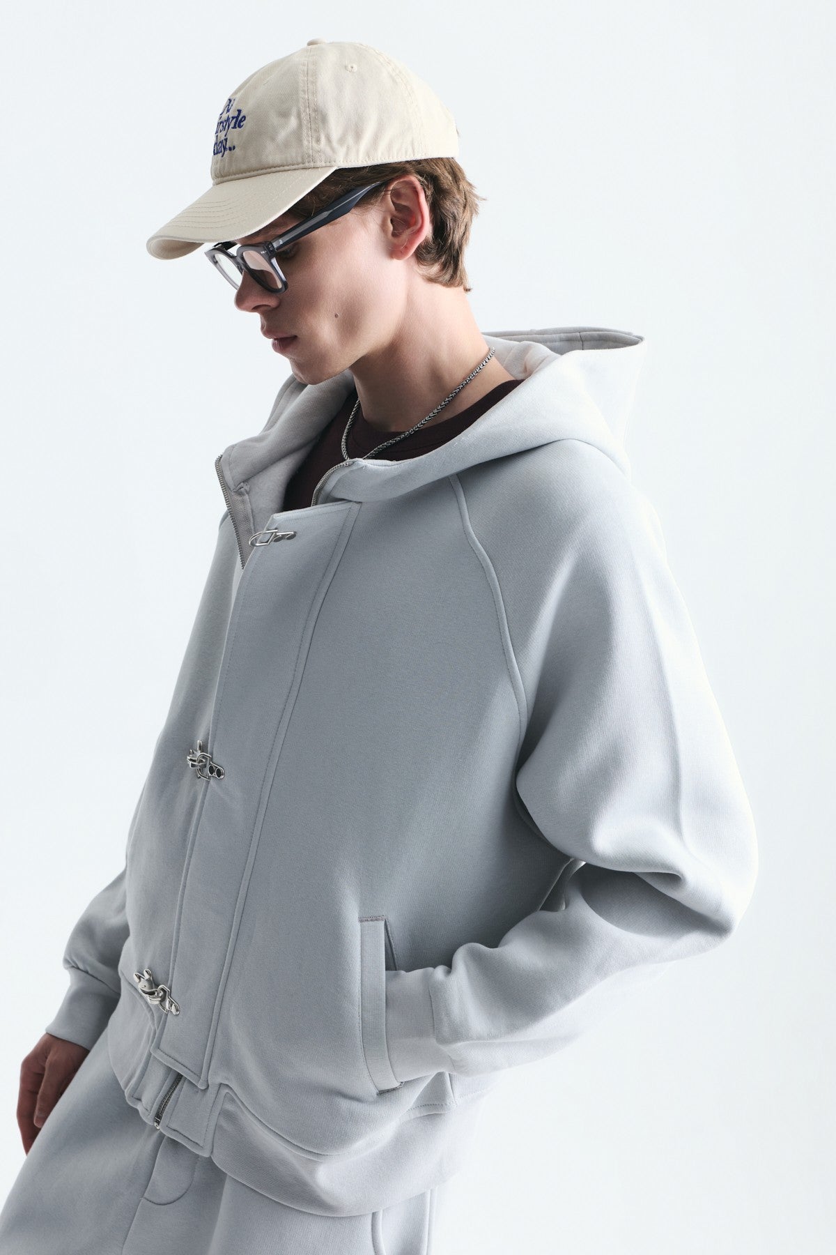 Oversized Clip-Front Sweatshirt Set