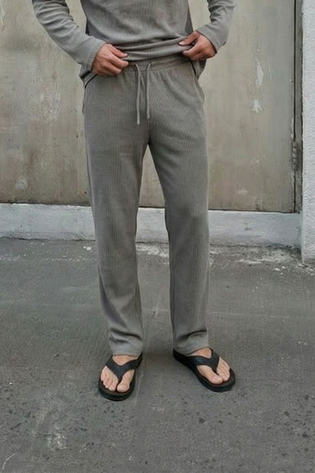 Drawstring Baggy-Fit Pants